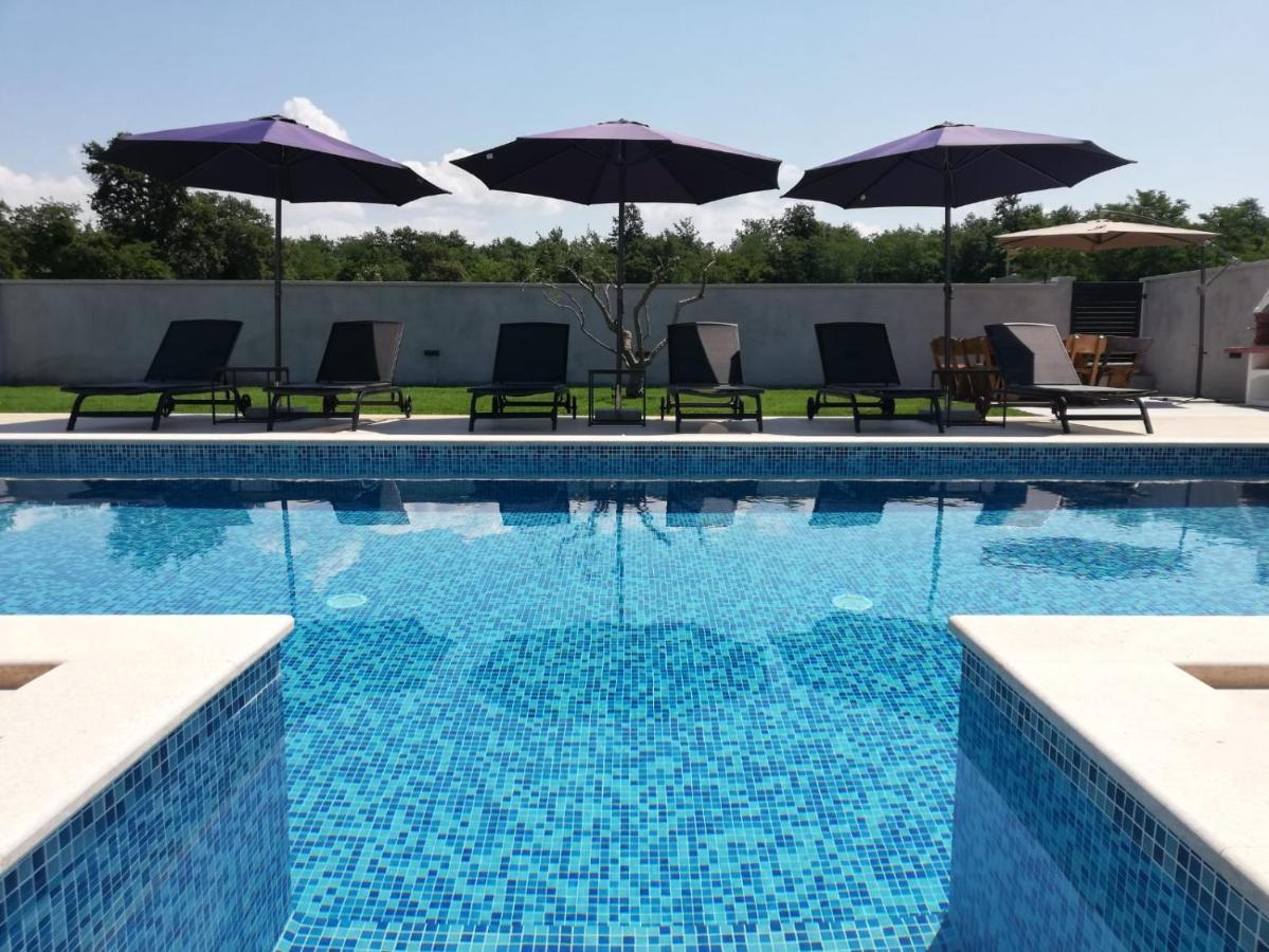 Holiday Home Victoria Porec Exterior photo